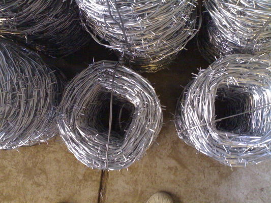 PVC Coated Hot-Dipped Galvanized Iron Wire , Railways / Highway Fence Barbed Wire